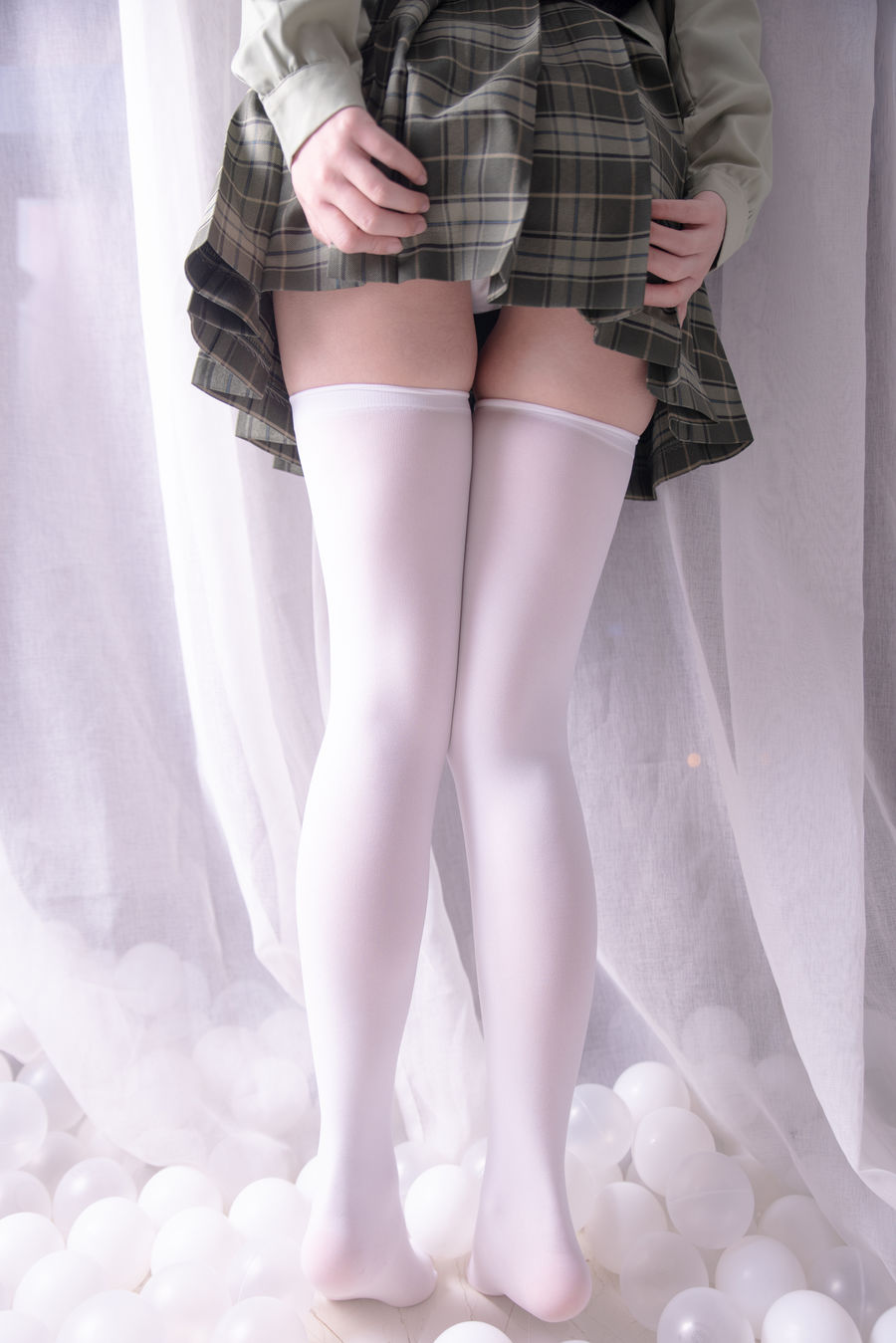 [面饼仙儿] 人气Coser 纯腿福利