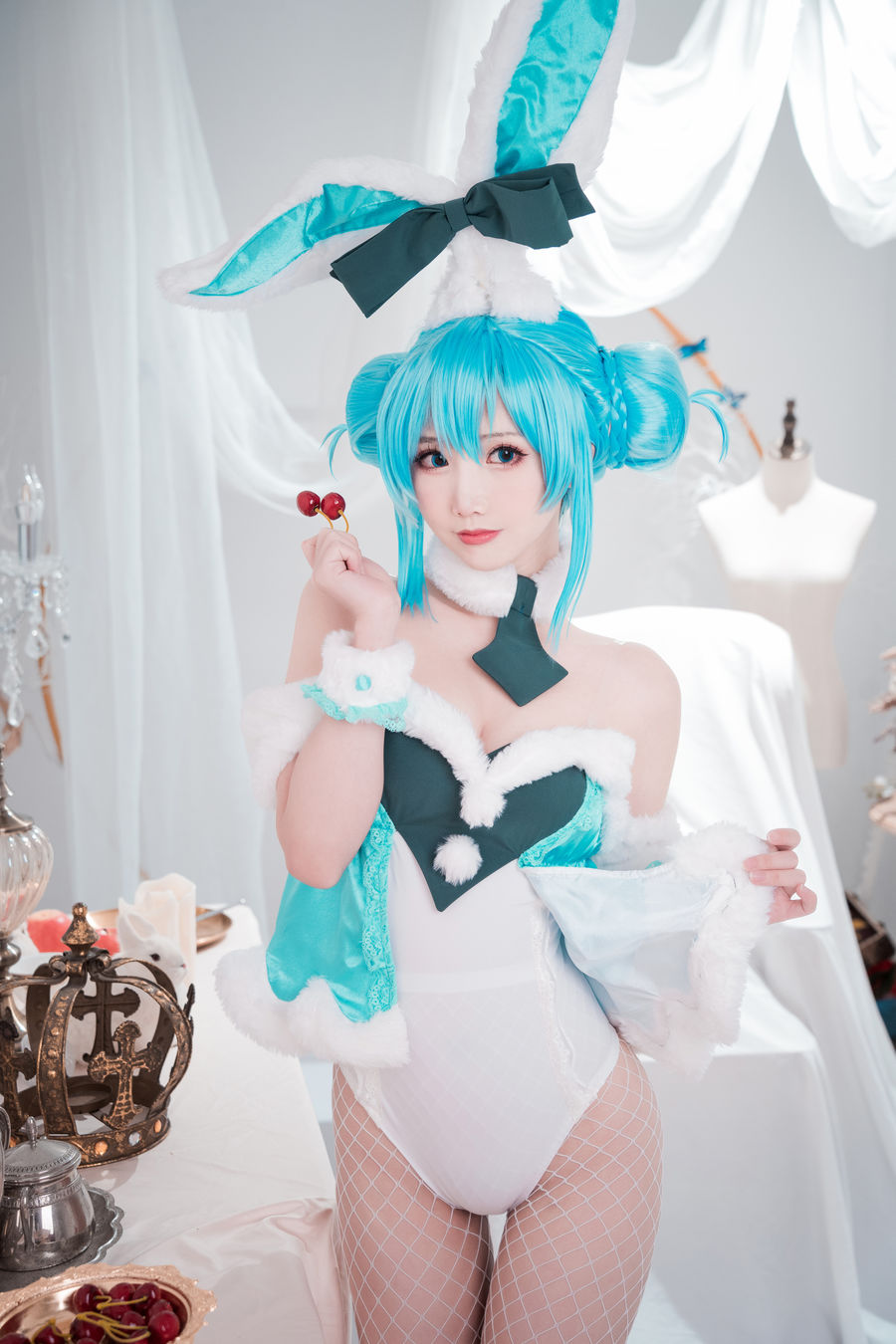 [面饼仙儿] 人气Coser 初音兔女郎
