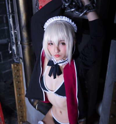 神楽坂真冬 絶対服従