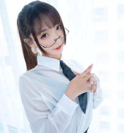 神楽坂真冬 ホワイトオフィス