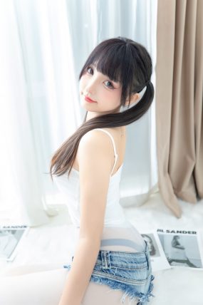 神楽坂真冬 牛仔兔兔